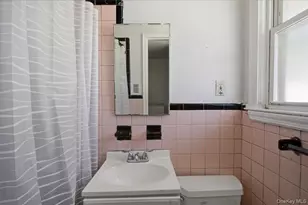 351 Grandview Blvd, Yonkers, NY 10710 - Photo 10