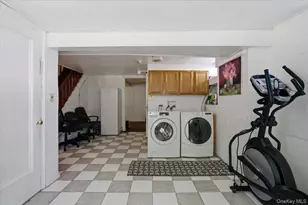 351 Grandview Blvd, Yonkers, NY 10710 - Photo 16