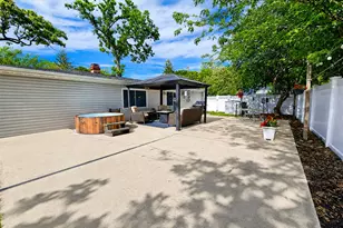 26 Campus Dr, Farmingville, NY 11738 - Photo 16