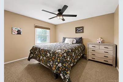 26 Campus Drive, Farmingville, NY 11738 - Photo 12
