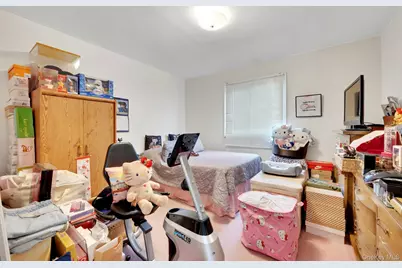 309 Pelham Road, New Rochelle, NY 10805 - Photo 12