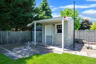 [Address not provided], Lindenhurst, NY 11757 - Photo 32