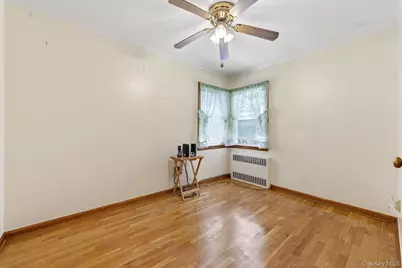 [Address not provided], Lindenhurst, NY 11757 - Photo 12