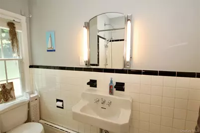 18 Cedar Drive, Huntington, NY 11743 - Photo 14