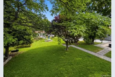 424 Bellevue Avenue, Yonkers, NY 10703 - Photo 20