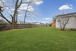 186 Westwood Dr, Brentwood, NY 11717 - Photo 4