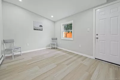 186 Westwood Drive, Brentwood, NY 11717 - Photo 14