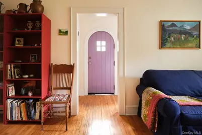 28 S Parsonage Street, Rhinebeck, NY 12572 - Photo 2