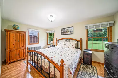 75 Champlin Avenue, Bellport, NY 11713 - Photo 28