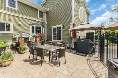 2 Eton Court, Plainview, NY 11803 - Photo 34