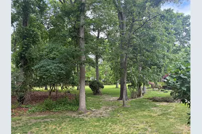 415 Clubhouse Court, Coram, NY 11727 - Photo 2