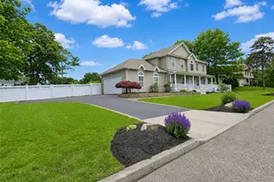 4 Adams St, Port Jefferson Station, NY 11776 - Photo 2