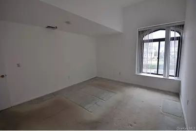55 McKinley #D1-13, White Plains, NY 10606 - Photo 12