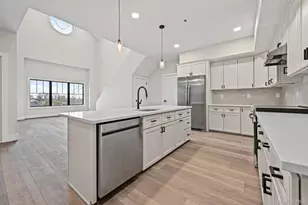 80 Dfivision St, Patchogue, NY 11772 - Photo 2