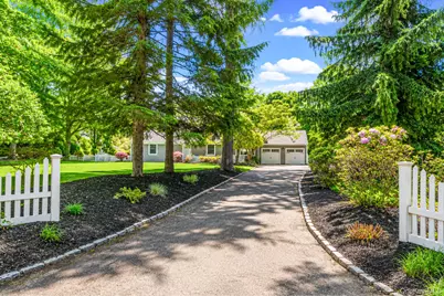 30 Landing Meadow Road, Smithtown, NY 11787 - Photo 2
