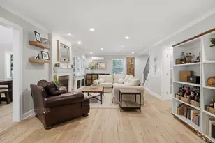 30 Landing Meadow Rd, Smithtown, NY 11787 - Photo 8