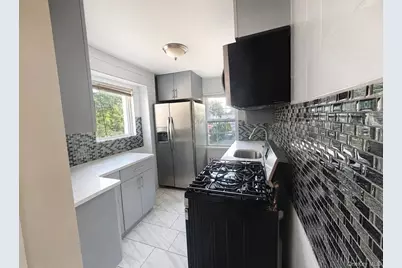 104-11 197th Street #2nd Fl, Saint Albans, NY 11412 - Photo 2