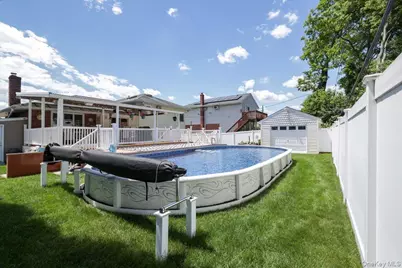 11 Damin Drive, Farmingdale, NY 11735 - Photo 28