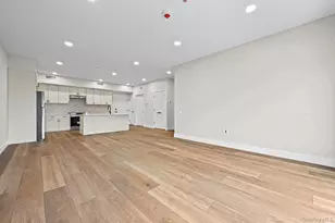 80 Division St, Patchogue, NY 11772 - Photo 6