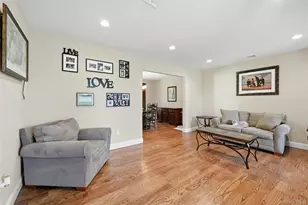 21 Tallmadge Trail, Miller Place, NY 11764 - Photo 10