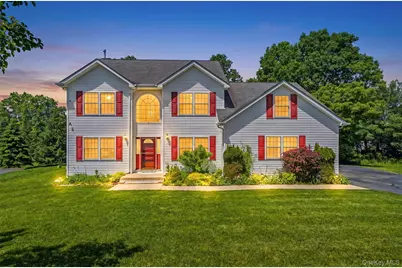 8 Wayne Court, Middletown, NY 10941 - Photo 1