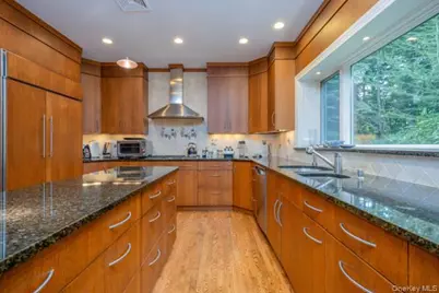 19 W Gate Road, Suffern, NY 10901 - Photo 20