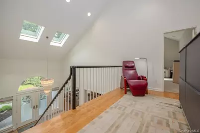 19 W Gate Road, Suffern, NY 10901 - Photo 28