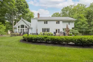 19 W Gate Rd, Suffern, NY 10901 - Photo 4