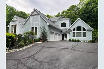 19 W Gate Road, Suffern, NY 10901 - Photo 1