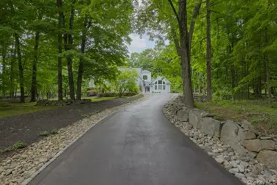 19 W Gate Road, Suffern, NY 10901 - Photo 2