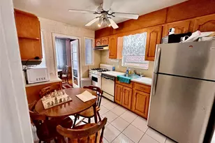 22-42 93rd St, East Elmhurst, NY 11369 - Photo 4