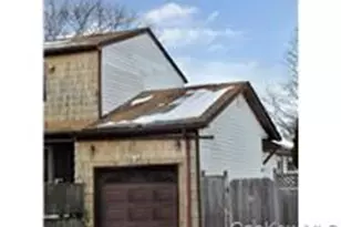 639 5th St, Ronkonkoma, NY 11779 - Photo 2