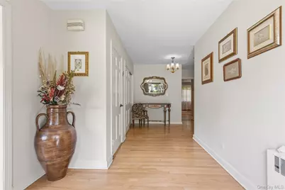 1 Hunting Ridge Road, White Plains, NY 10605 - Photo 4