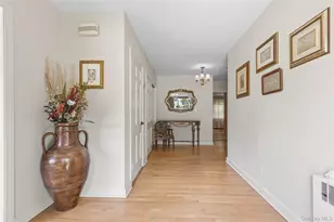 1 Hunting Ridge Rd, White Plains, NY 10605 - Photo 4