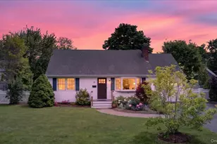 17 Barteau Ave, Blue Point, NY 11715 - Photo 2