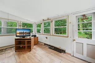 10 Lefferts Ave, East Northport, NY 11731 - Photo 16