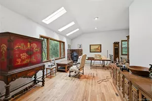 10 Lefferts Ave, East Northport, NY 11731 - Photo 4