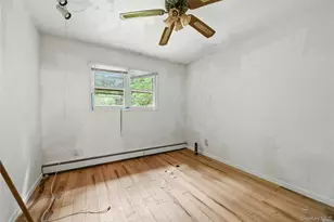 10 Lefferts Ave, East Northport, NY 11731 - Photo 18