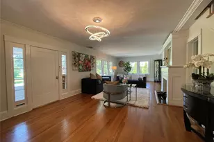 38 Gedney Park Dr, White Plains, NY 10605 - Photo 2
