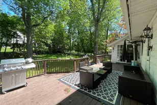 38 Gedney Park Dr, White Plains, NY 10605 - Photo 24