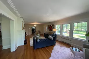 38 Gedney Park Dr, White Plains, NY 10605 - Photo 4