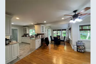 38 Gedney Park Drive, White Plains, NY 10605 - Photo 10