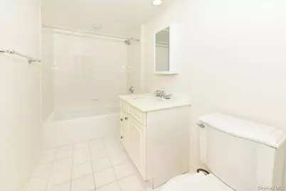100 Harborview Drive #555, Port Washington, NY 11050 - Photo 26