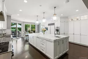 5 Coachman's Ct, Old Westbury, NY 11568 - Photo 18