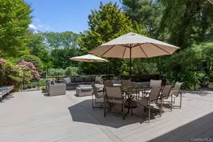 5 Coachman's Ct, Old Westbury, NY 11568 - Photo 40