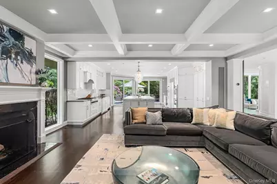 5 Coachmans Court, Old Westbury, NY 11568 - Photo 20