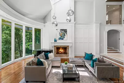 5 Coachmans Court, Old Westbury, NY 11568 - Photo 1