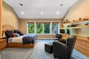 5 Coachman's Ct, Old Westbury, NY 11568 - Photo 32