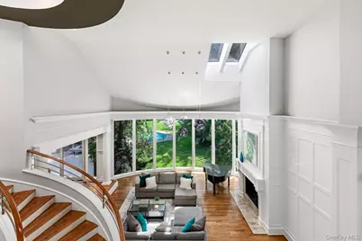 5 Coachmans Court, Old Westbury, NY 11568 - Photo 4
