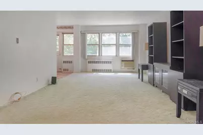 385 McLean Avenue #3B, Yonkers, NY 10705 - Photo 4